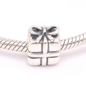 Pandora Gift Box Present Charm Bead 925 Sterling Silver 790300